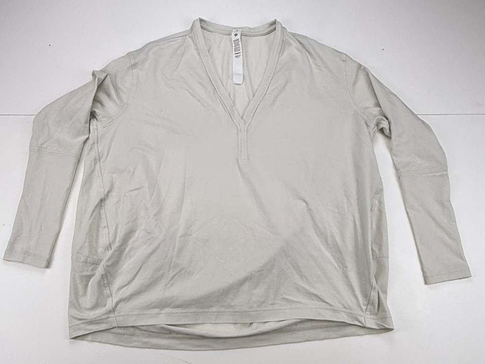 Lululemon Back in Action V-Neck Long Sleeve Shirt Womens 6 Beige LW3HTWS